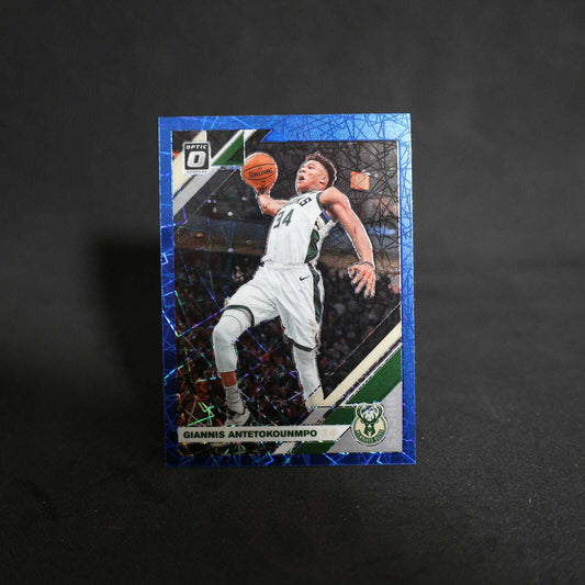 2019-20 Giannis Antetokounmpo Donruss Optic Blue Velocity Prizm