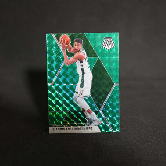2019-20 Giannis Antetokounmpo Mosaic #75 Green Prizm
