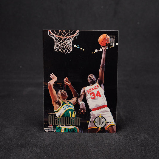 Hakeem Olajuwon 1993-94 Topps Stadium Club High Court #67