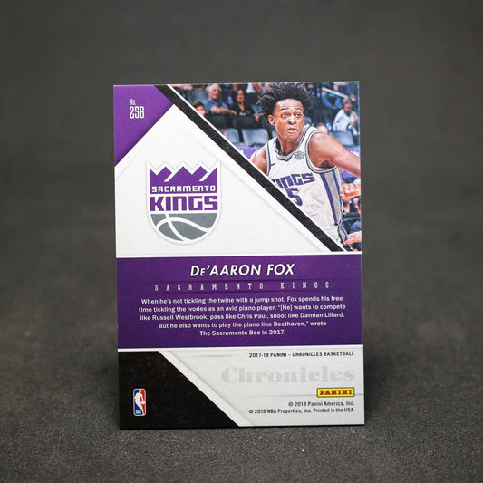 2017-18 De'Aaron Fox Panini Chronicles Pinnacle Blue Rookie Card /199