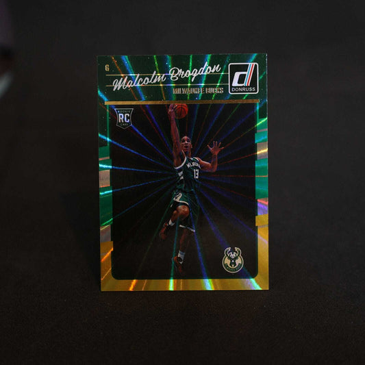 2016-17 Malcolm Brogdon Donruss Green and Gold Laser Rookie Card