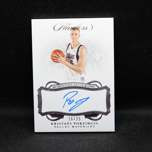 2018-19 Flawless Kristaps Porzingis Momentous Autographs /25