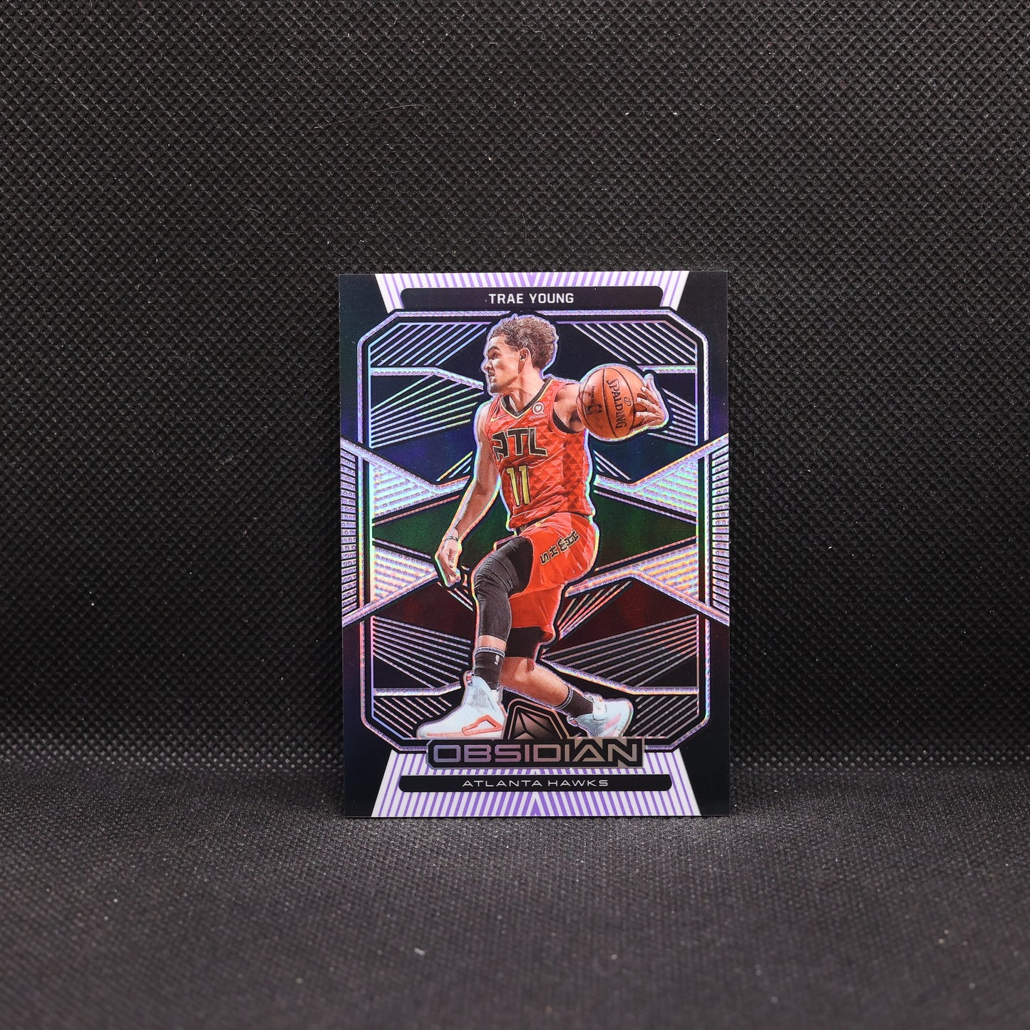 2019-20 Trae Young Obsidian #7 Purple /75