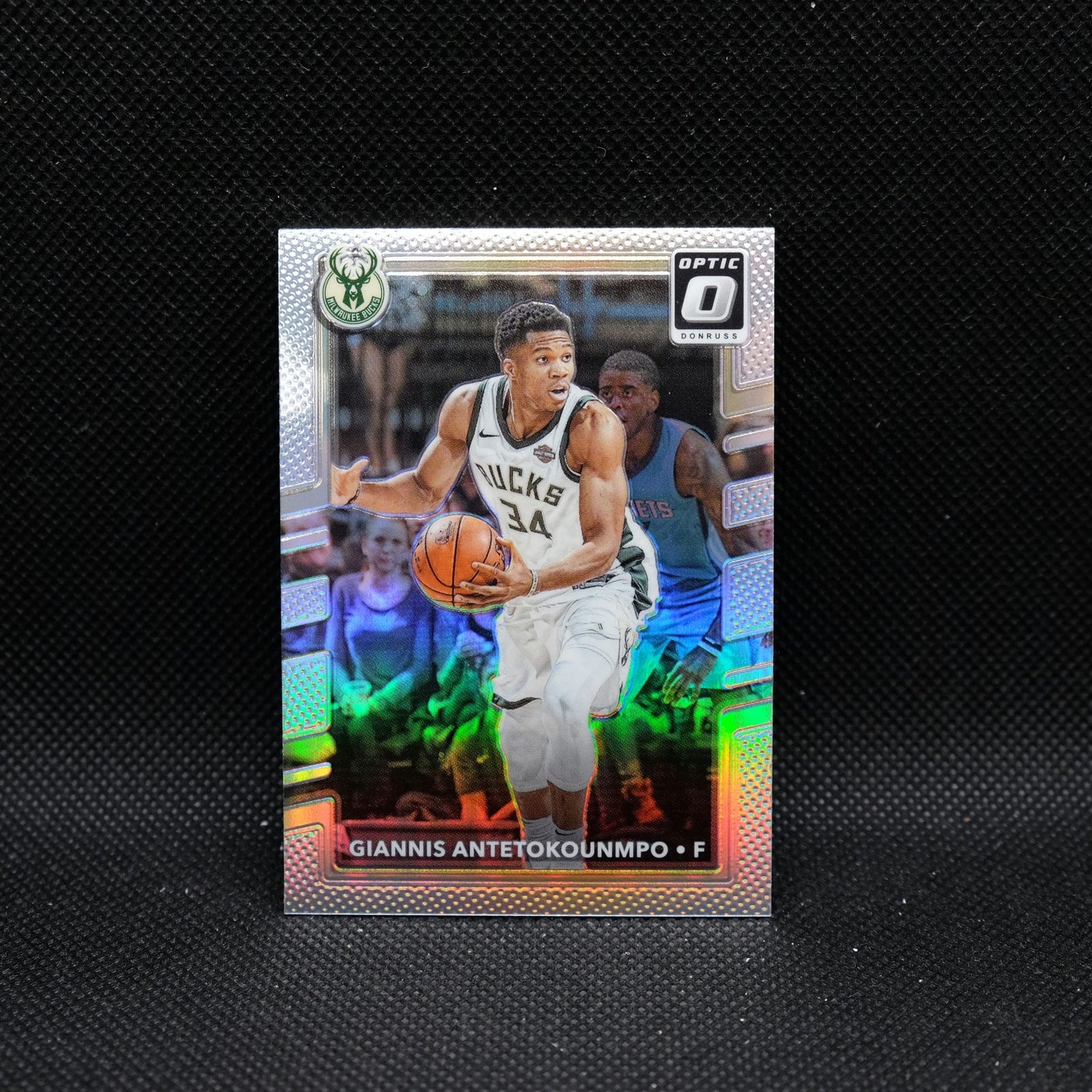 2017-18 Donruss Optic Giannis Antetokounmpo #81 Silver Holo Prizm