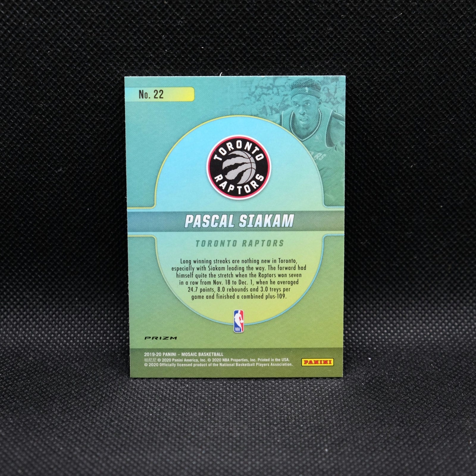 2019-20 Panini Mosaic Pascal Siakam Center Stage Prizm