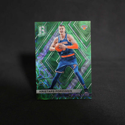 2017-18 Kristaps Porzingis Spectra Green Prizm /49