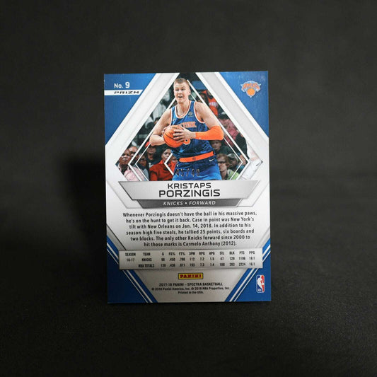 2017-18 Kristaps Porzingis Spectra Green Prizm /49
