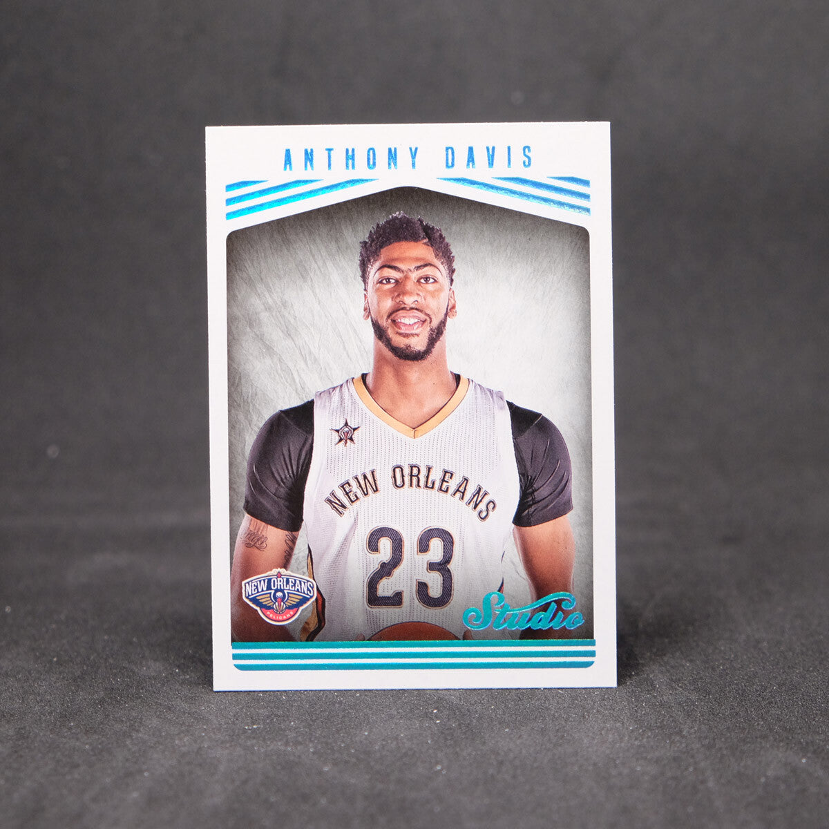2016-17 Panini Studio Edition Glossy Anthony Davis #158