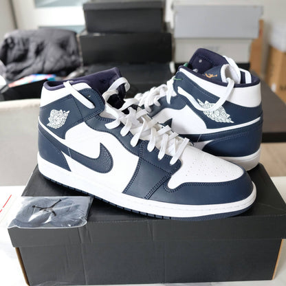 Nike Air Jordan 1 Mid White Metallic Gold Obsidian 554724-174 Size M15