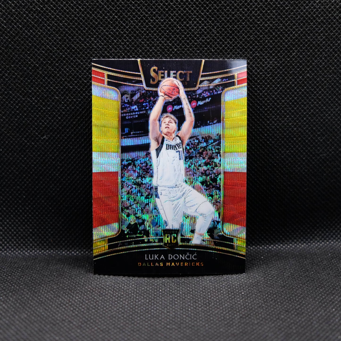 2018-19 Luka Doncic Select #25 Tri Colour Prizm Rookie Card