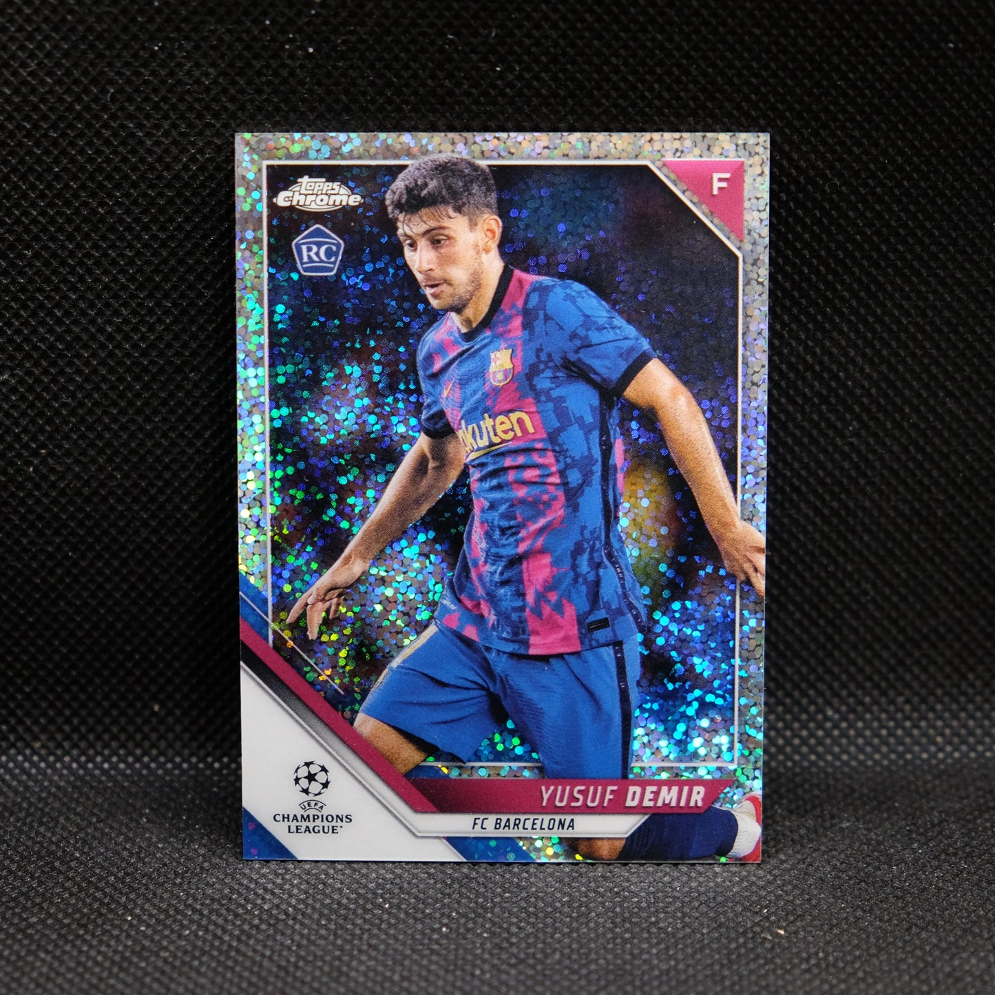 2021-22 Yusuf Demir Topps Chrome UEFA UCL #62 Speckle Refractor RC