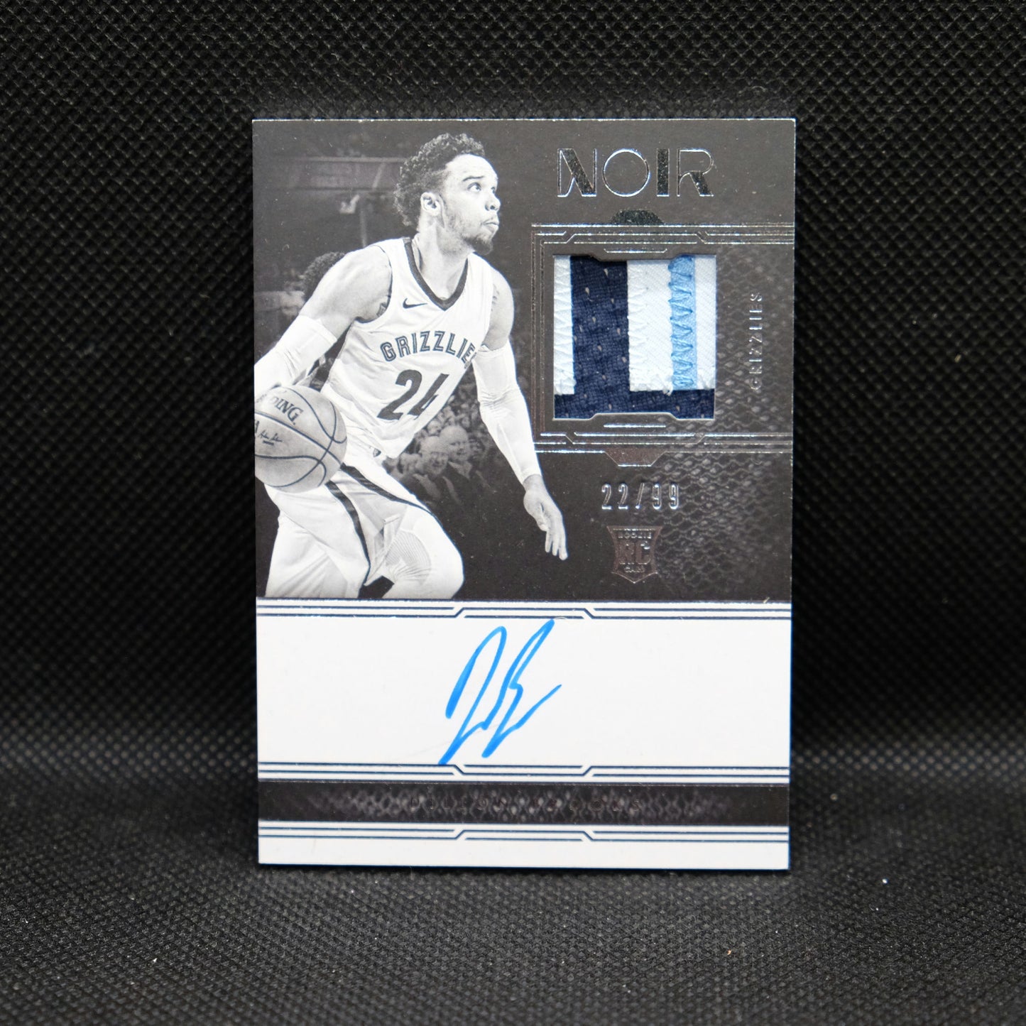 2017-18 Dillon Brooks Noir Rookie Patch Auto /99