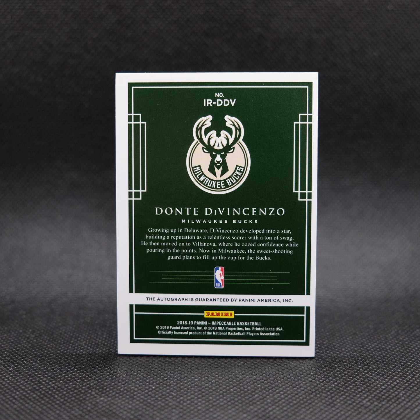 2018-19 Donte DiVincenzo Impeccable #IR-DDV Rookie Autograph Gold /10