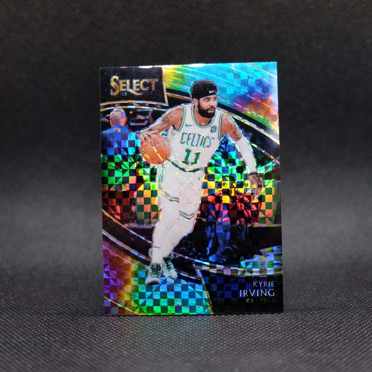 2017-18 Kyrie Irving Select #225 Courtside Tie Dye Checkerboard Prizm /25