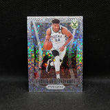 2020-21 Giannis Antetokounmpo Prizm Flashback Fast Break Silver Prizm #15