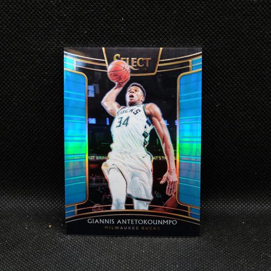 2018-19 Giannis Antetokounmpo Select Light Blue Prizm /299