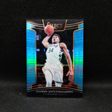 2018-19 Giannis Antetokounmpo Select Light Blue Prizm /299