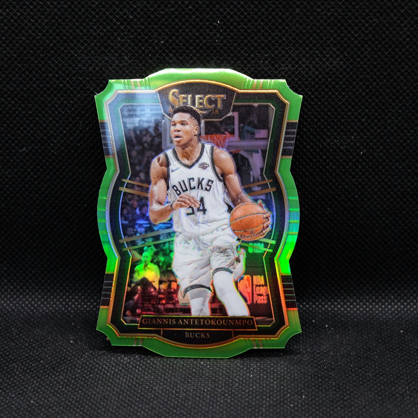 2018-19 Giannis Antetokounmpo Select Lime Green Prizm Die Cut /65