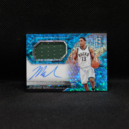 2016-17 Malcolm Brogdon Spectra #111 Blue Fast Break Prizm Rookie Patch Auto /99
