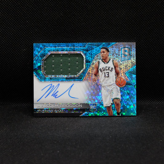 2016-17 Malcolm Brogdon Spectra #111 Blue Fast Break Prizm Rookie Patch Auto /99