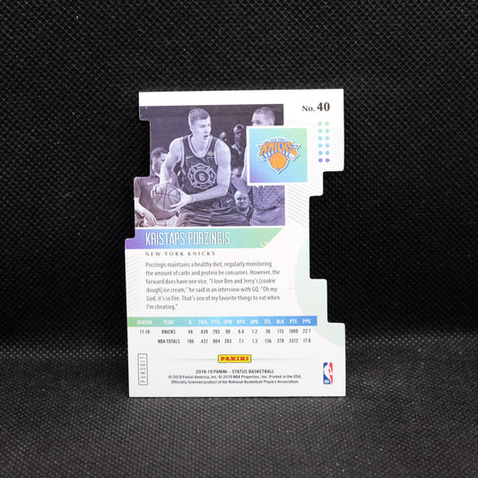 2018-19 Status Kristaps Porzingis #40 Pursuit Die Cut