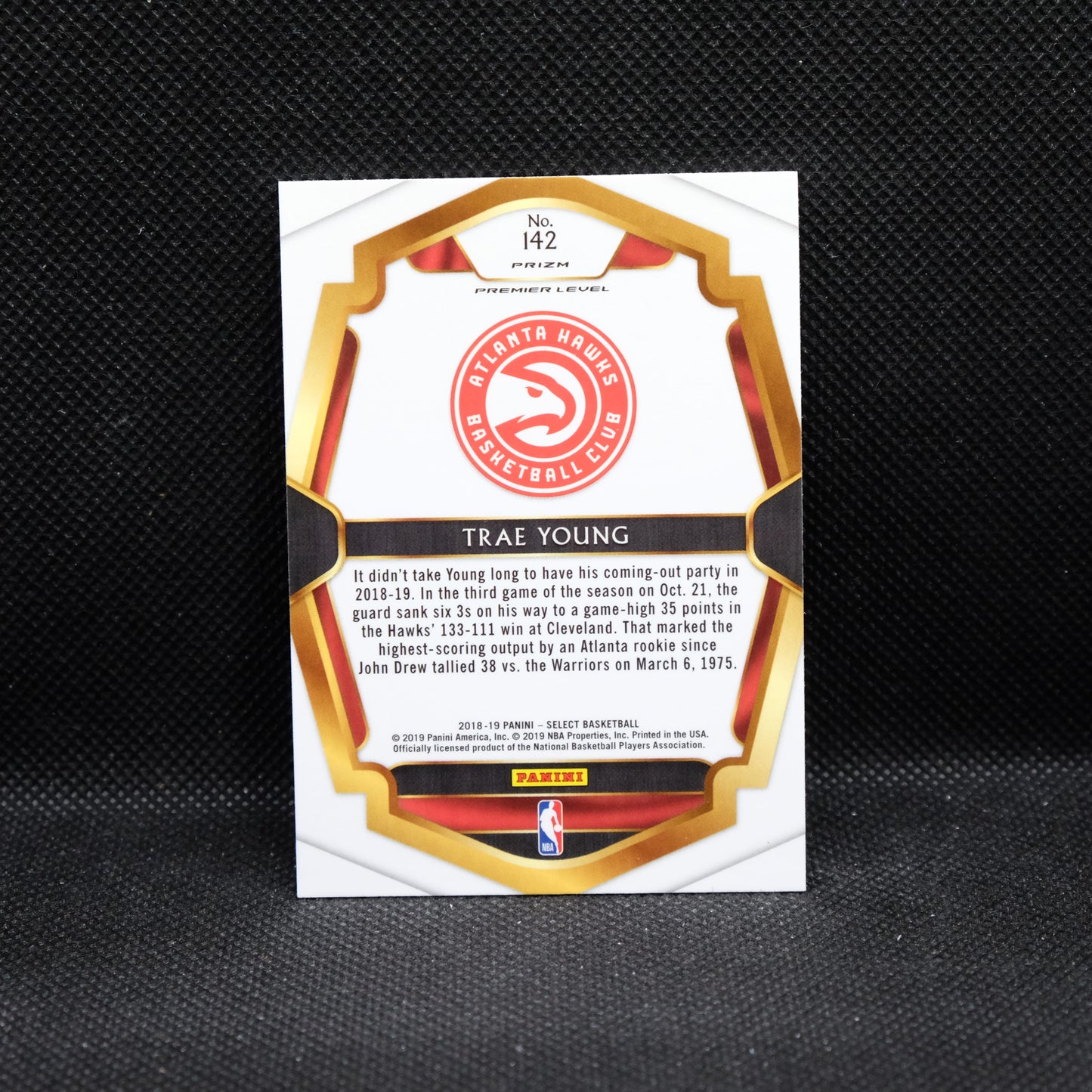 2018-19 Select Trae Young #142 Premier Level Silver Prizm Rookie Card