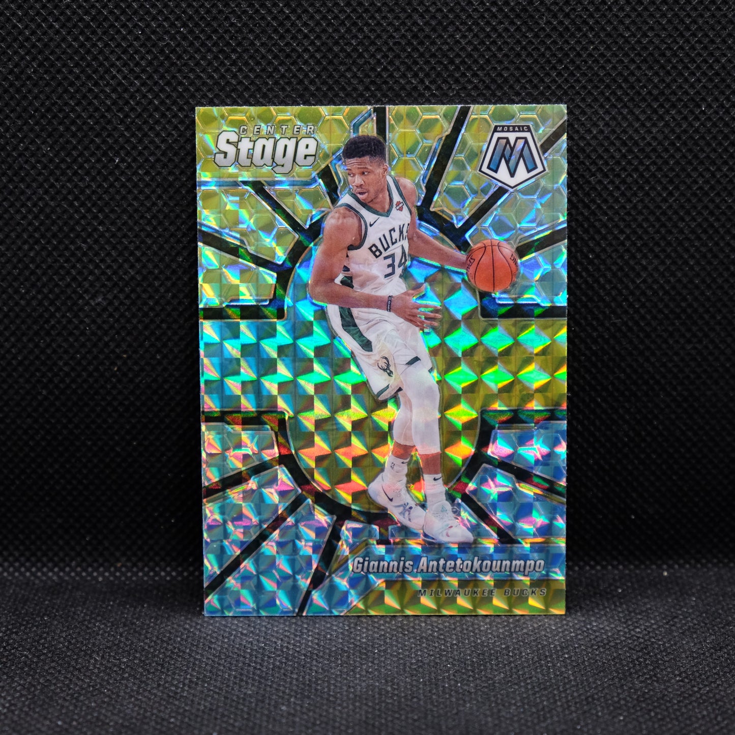 2019-20 Giannis Antetokounmpo Mosaic #24 Center Stage